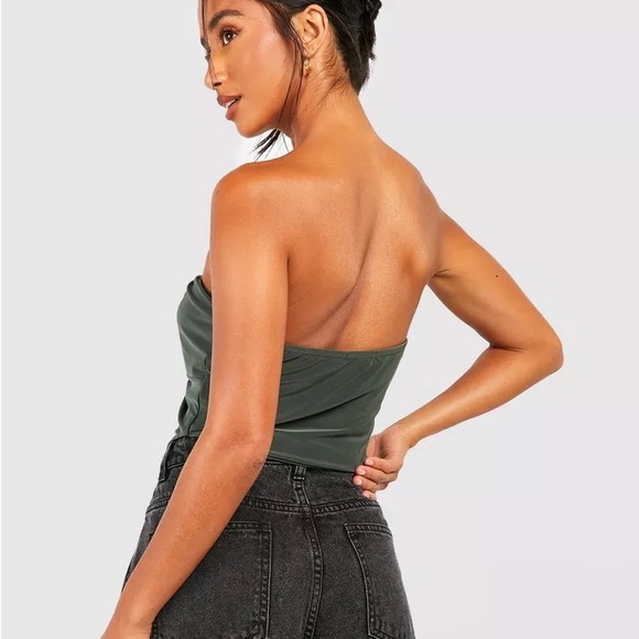 Boohoo SLINKY TWIST FRONT BANDEAU - Picture 2 of 7